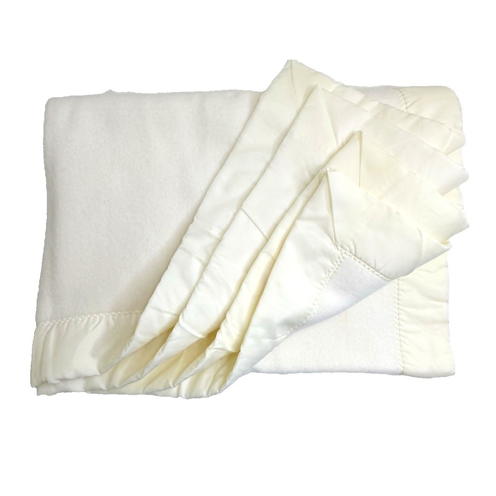 Cradlecraft Baby Blanket White 100% Soft Acrylic Satin Trim 40x60 Old Stock